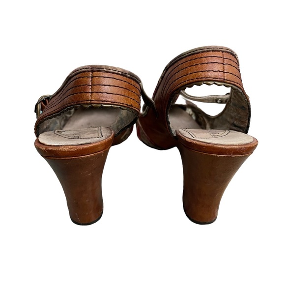 Bobbi Blu Vintage Style T-strap Pumps Brown Bronze Tan & Floral Fabric Accent S7 - Picture 6 of 11